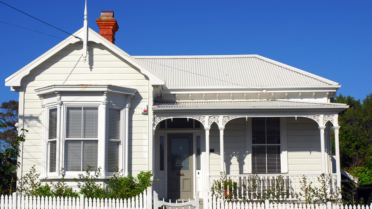 Exterior painting colours Mitre 10