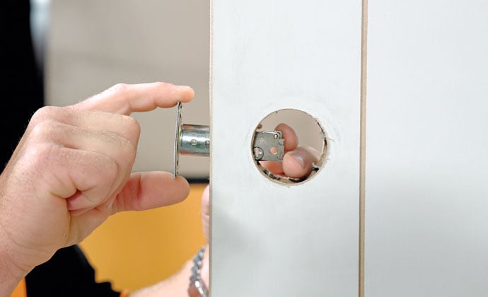 How to change a door lock