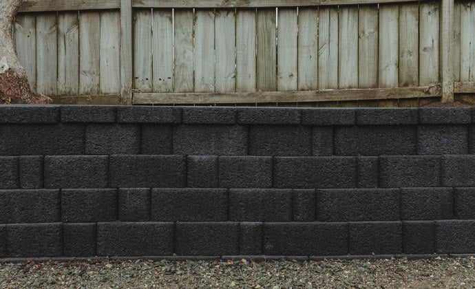 How to build a keystone block retaining wall